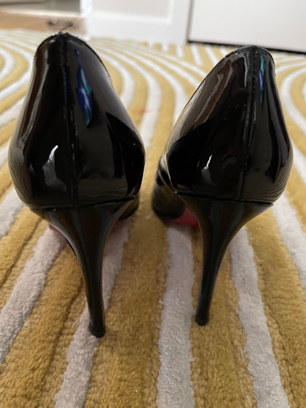 Christian Louboutin Wallis 100 Patent Calf Pumps, NEVER WORN, size US 5, EU 35 - Picture 5 of 16